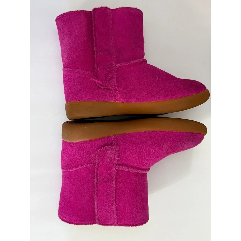 UGG Keelan‎ Pink Suede Sheepskin Lining Toddler Boots Kids Size 6 girls